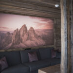 Gemütlicher Wohnbereich mit Holzinterieur im Schuischta Mountain Apartment